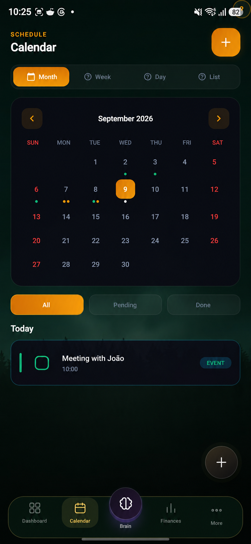 Tutaris calendar showing month, week, day and list views and a scheduled event. Screen translated into English.