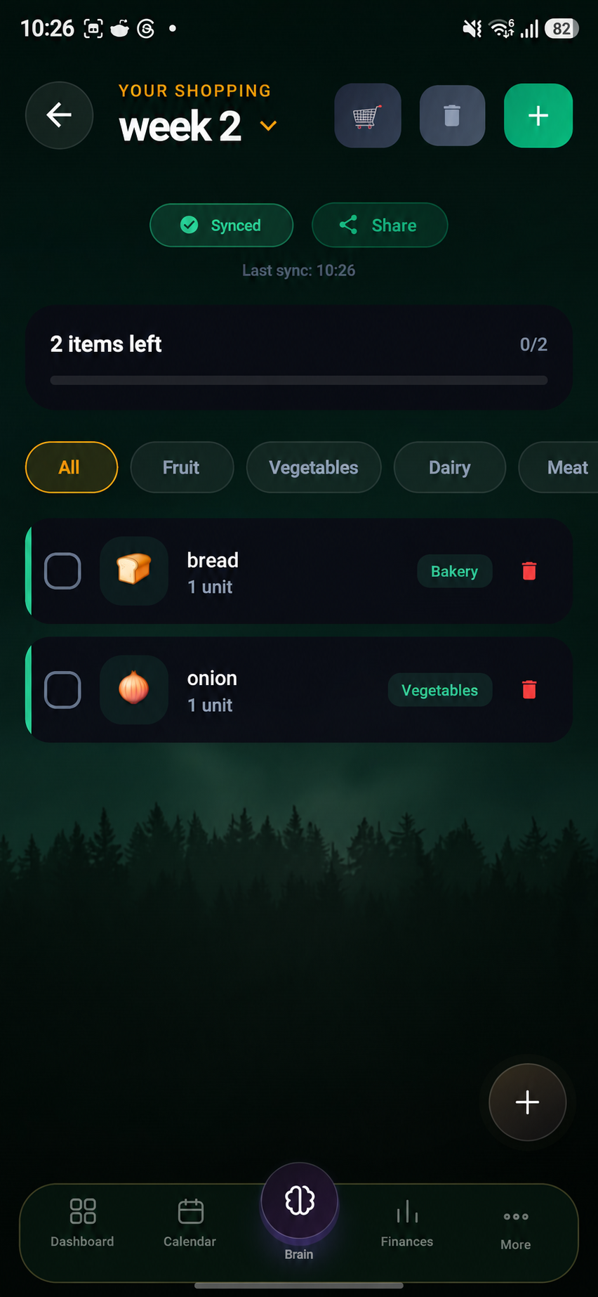 Tutaris shopping list with categories, missing items and sharing. Screen translated into English.